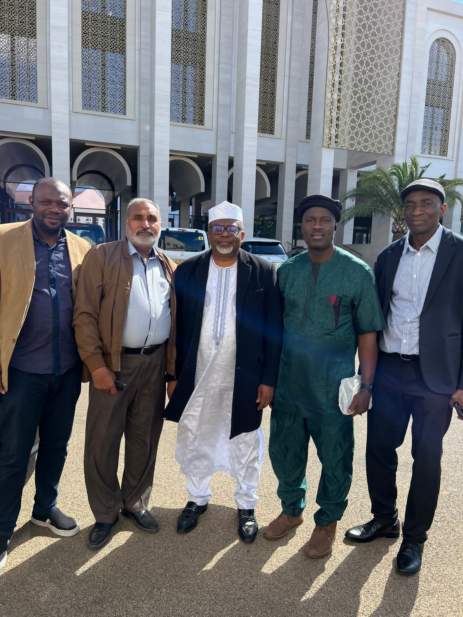 Amir Ahmadiyya Nigeria Departure- UK Jalsa