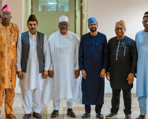 AMIR AHMADIYYA MUSLIM JAMAAT NIGERIA VISITS PRESIDENTIAL REPRESENTATIVE, EXPRESSES APPRECIATION FOR 2024 JALSA SALANA