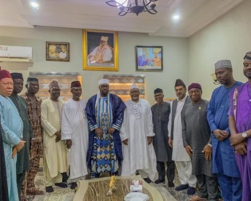 Amir Ahmadiyya Muslim Jama’at of Nigeria Urges Nigerians to Pray for the Nation and Trust in Allah