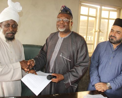 NEW AMIR SOLICITS TEAMWORK, SINCERE DEDICATION