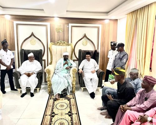 Grand Chief Imam of Ogbomoso Land Hails Ahmadiyya Muslim Community as ‘Partners in Progress’